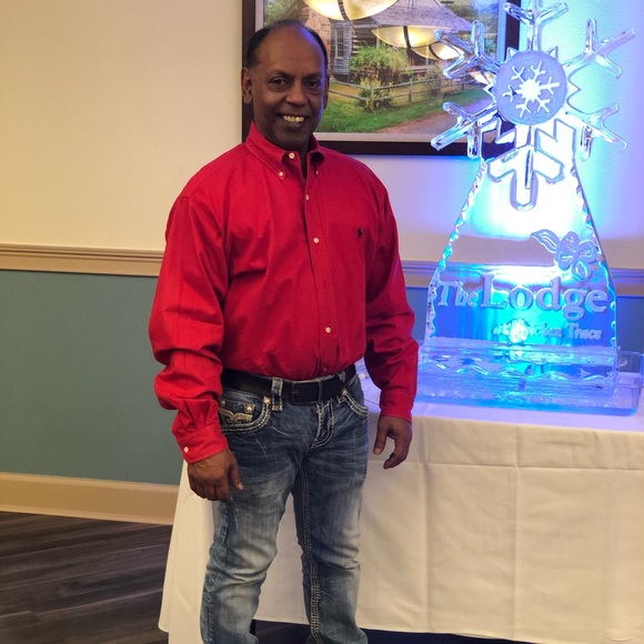 Meet your Posher, Clifford - Picture 1 of 1